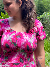 Load image into Gallery viewer, Bloomin' Pink